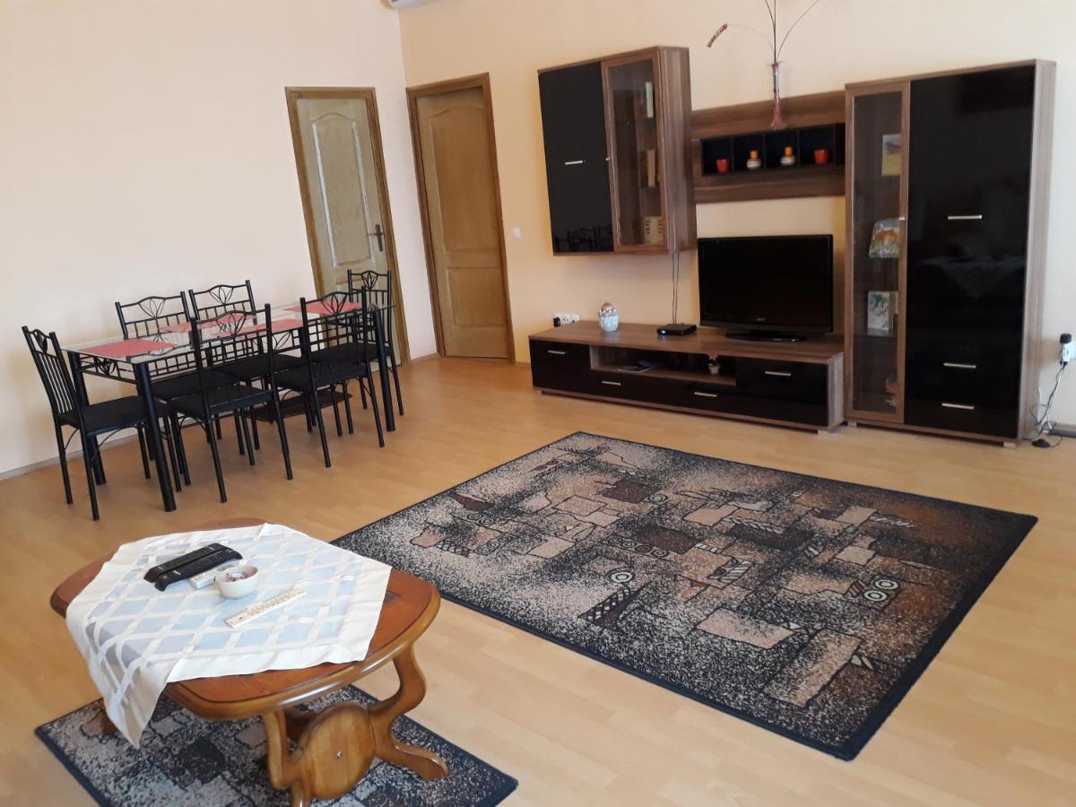 Piac Utcai Apartman Debrecen Eksteriør bilde