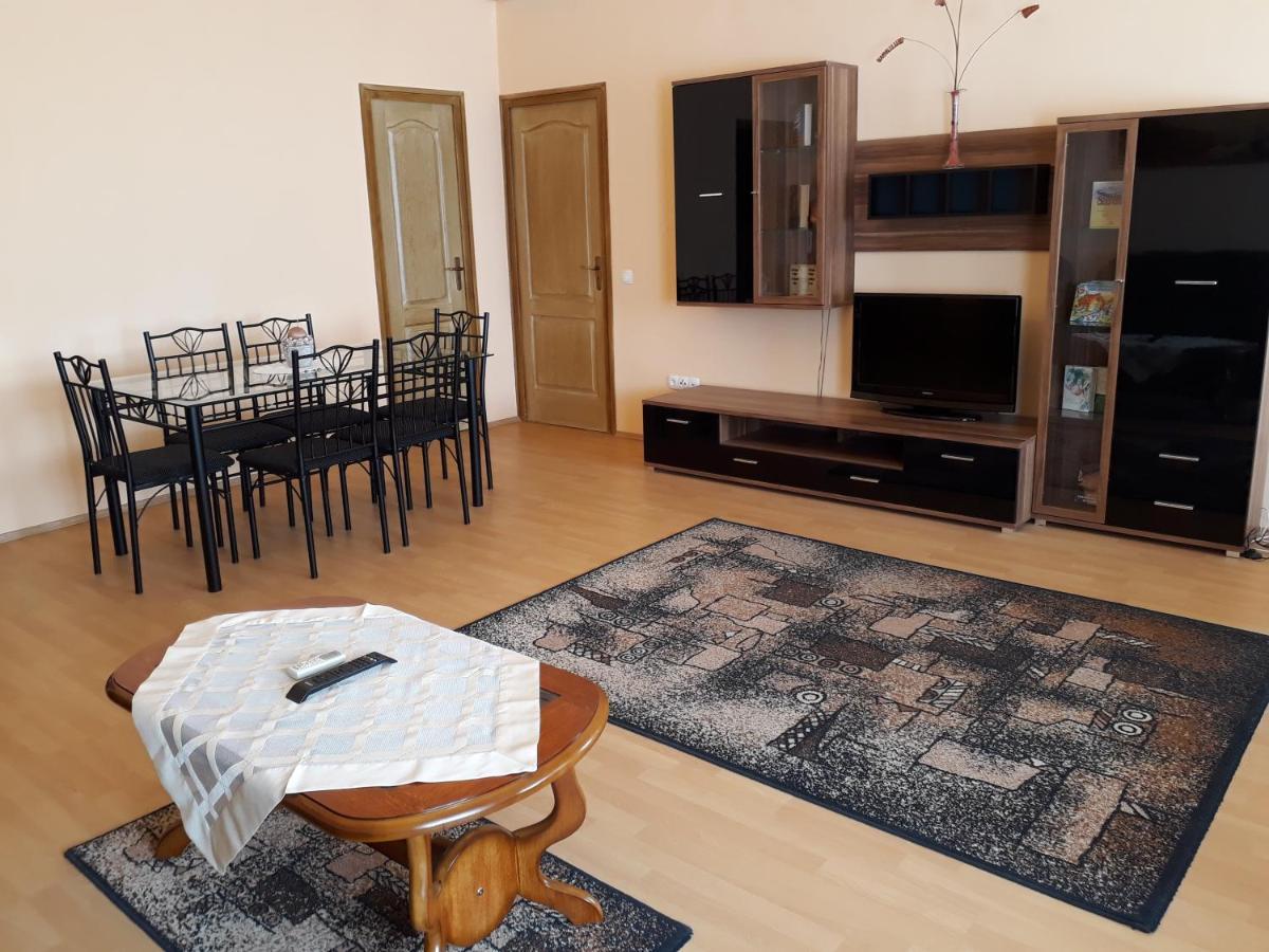 Piac Utcai Apartman Debrecen Eksteriør bilde